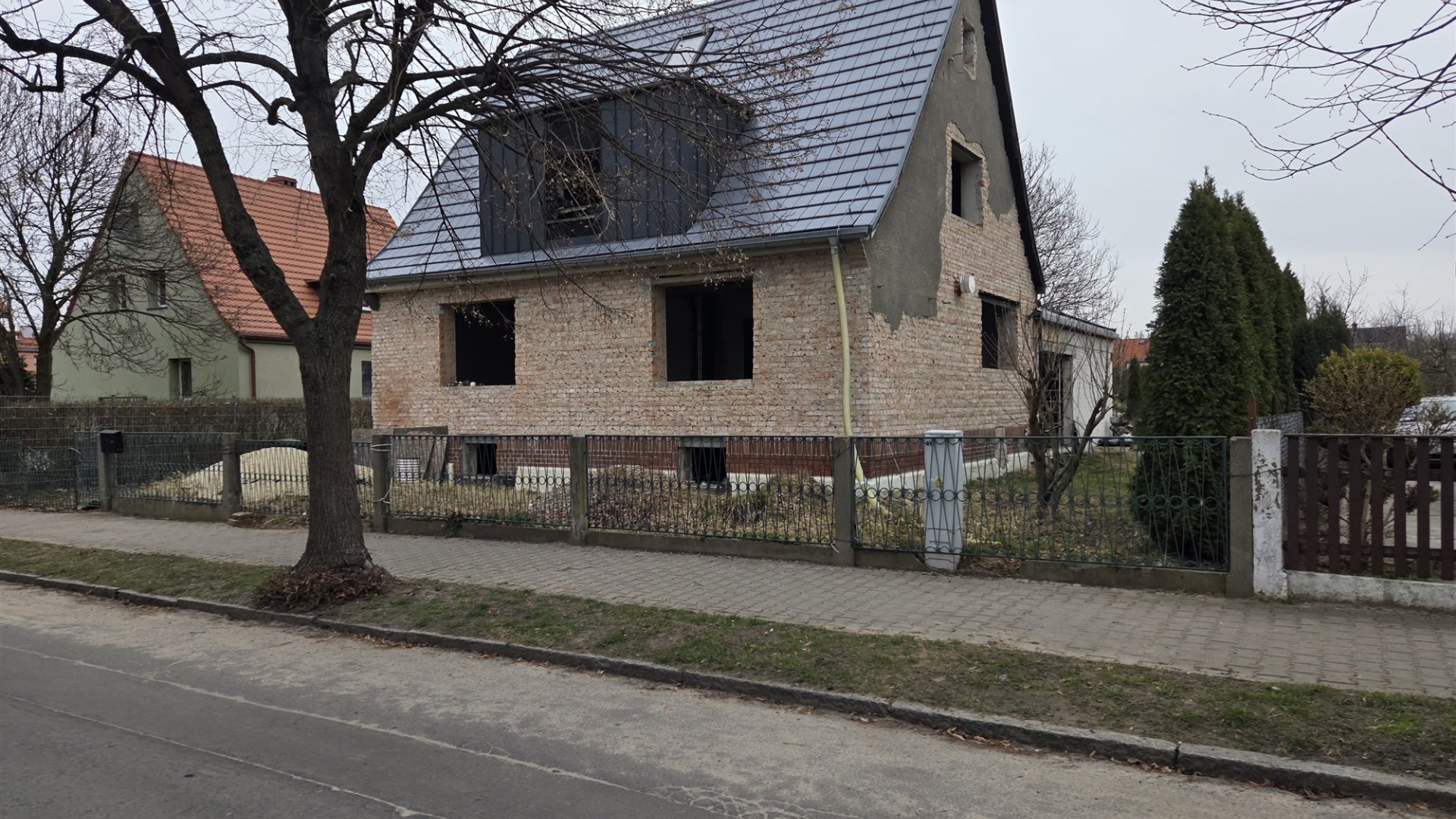 Licytacja! Dom w rozbudowie– Oleśnica