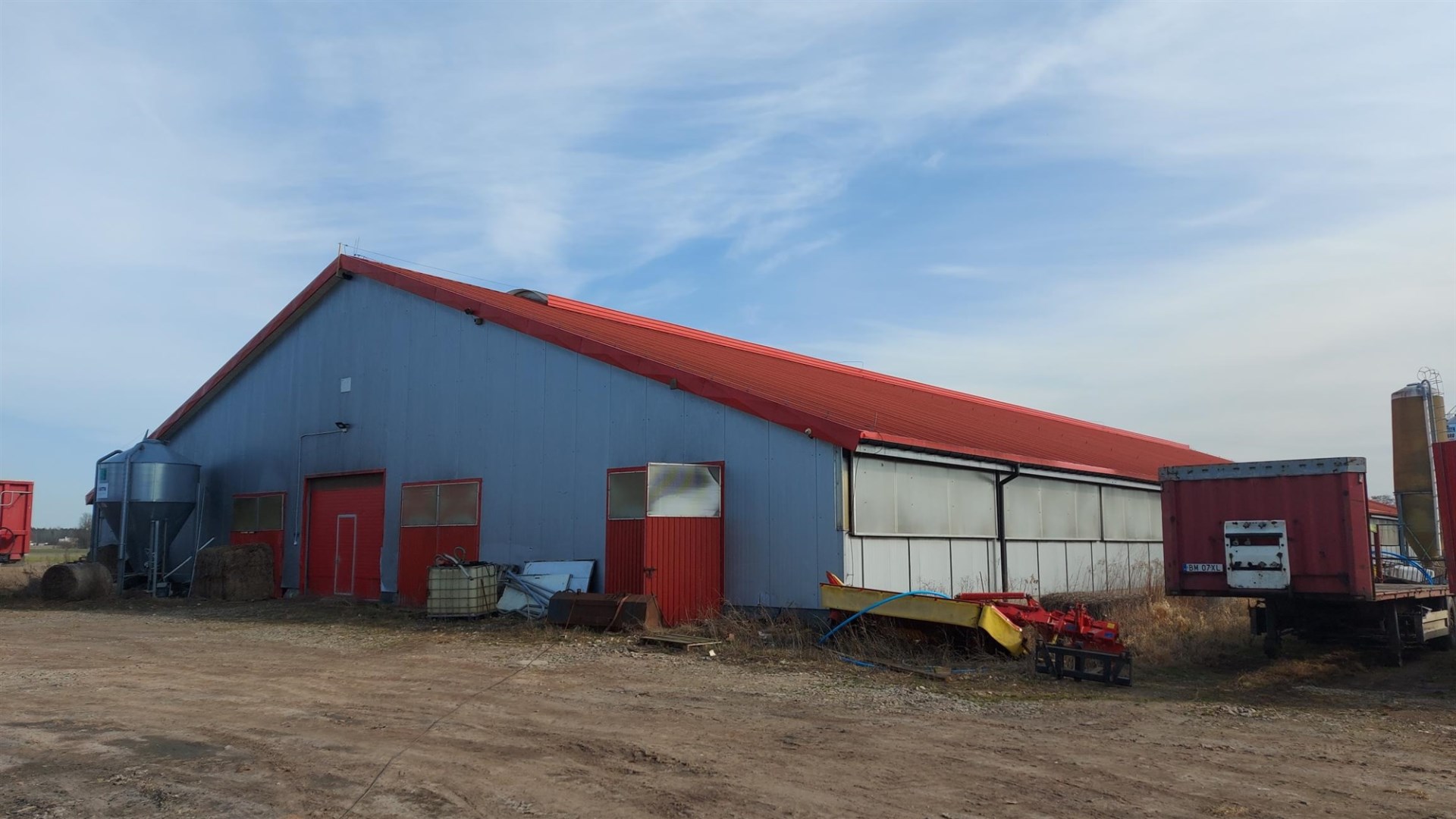 Grunt i budynek inwentarski