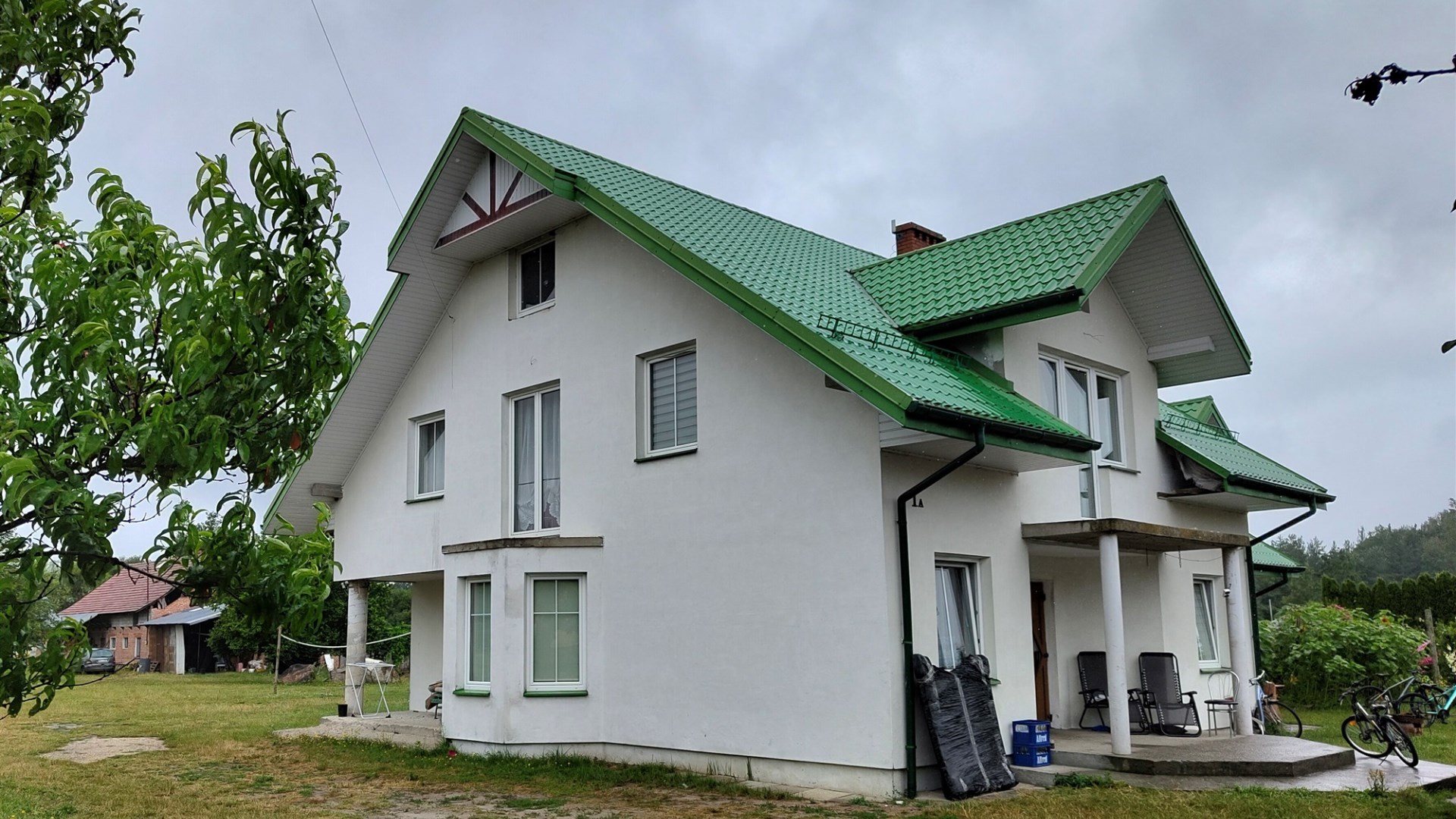 Dwa domy jednorodzinne wraz z zabudową dodatkową!