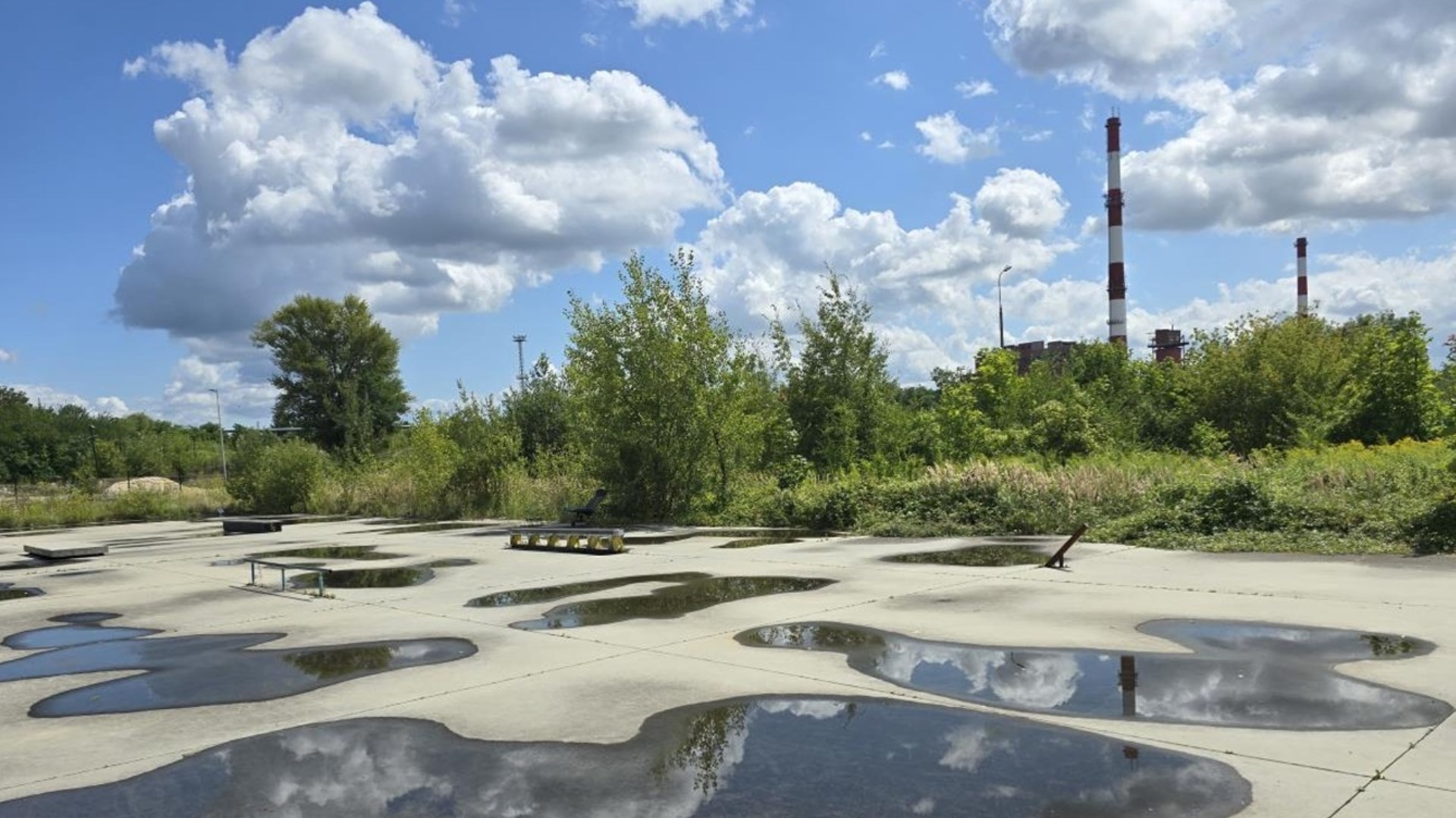 Grunt w strefie przemysłowo- usługowej