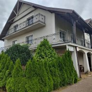 Budynek i grunty pod zabudowę