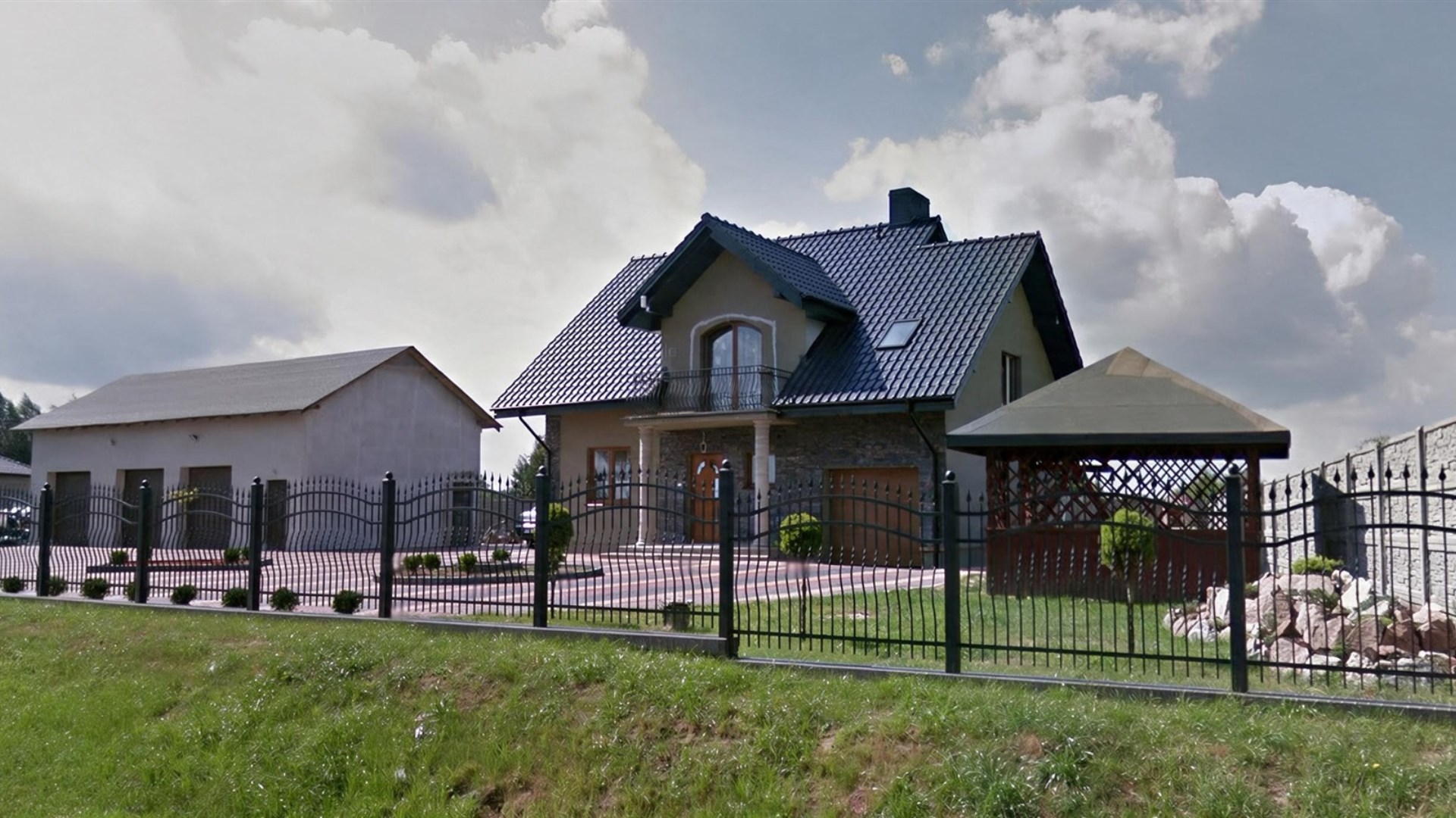 Dom na sprzedaż